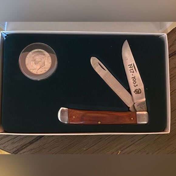 30th Anniversary Kennedy Half Dollar and Cherokee Knife set - Picture 6 of 10